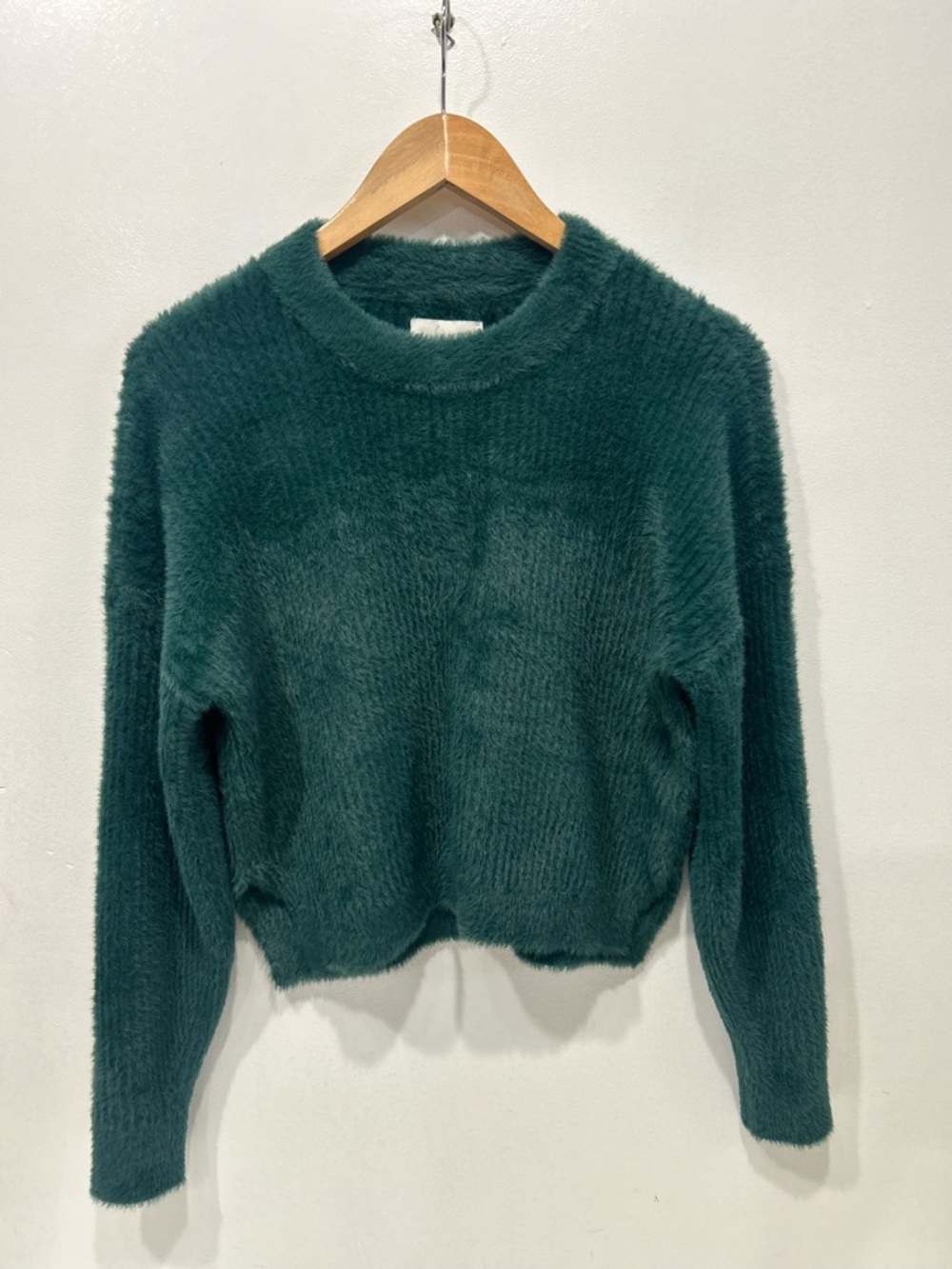 Abercrombie & Fitch Green Supersoft Furry Cropped Sweater Pullover Size XS